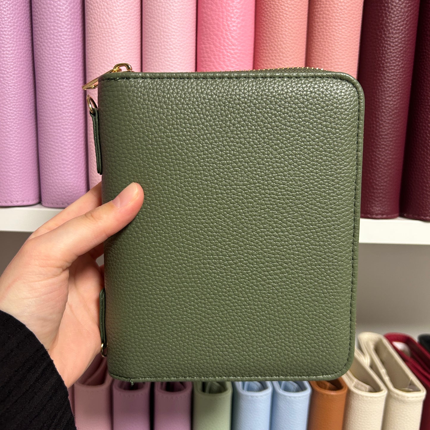 A7 Zip Deluxe Binder broad